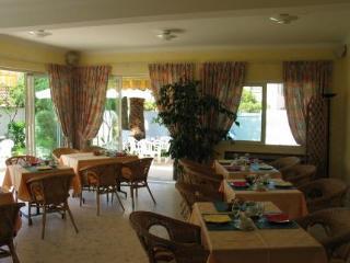 Hotel Pierre Loti Antibes Exterior photo